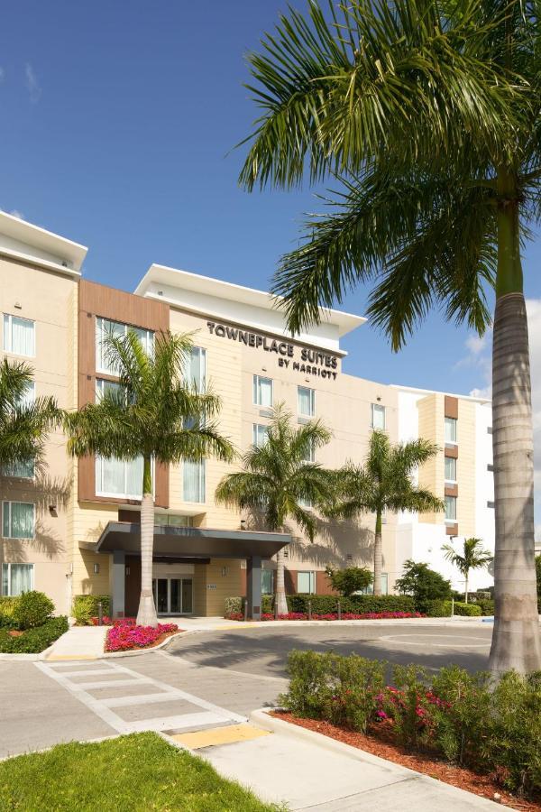 Towneplace Suites Miami Kendall West Kendale Lakes Bagian luar foto